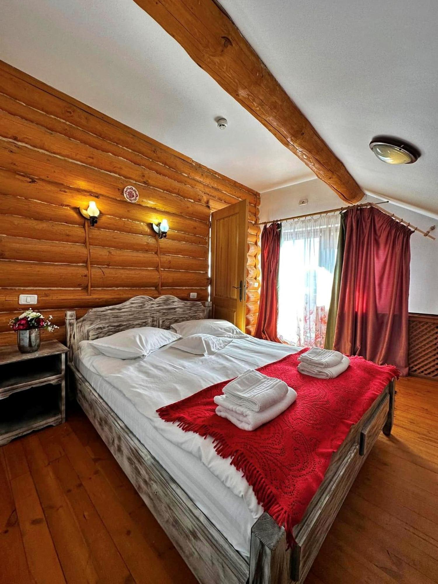 Domeniul Haiducilor Bucovina Suceava Exterior photo