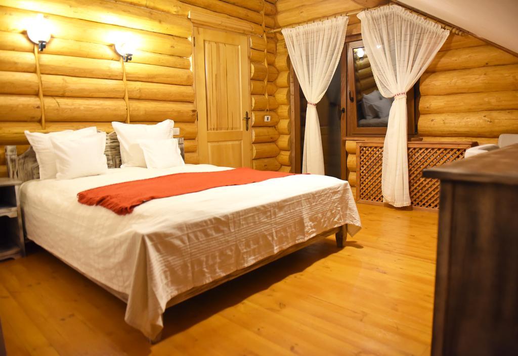 Domeniul Haiducilor Bucovina Suceava Exterior photo
